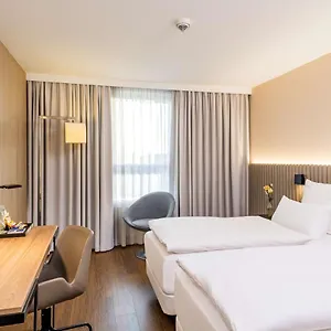 4* Отель Nh Altona